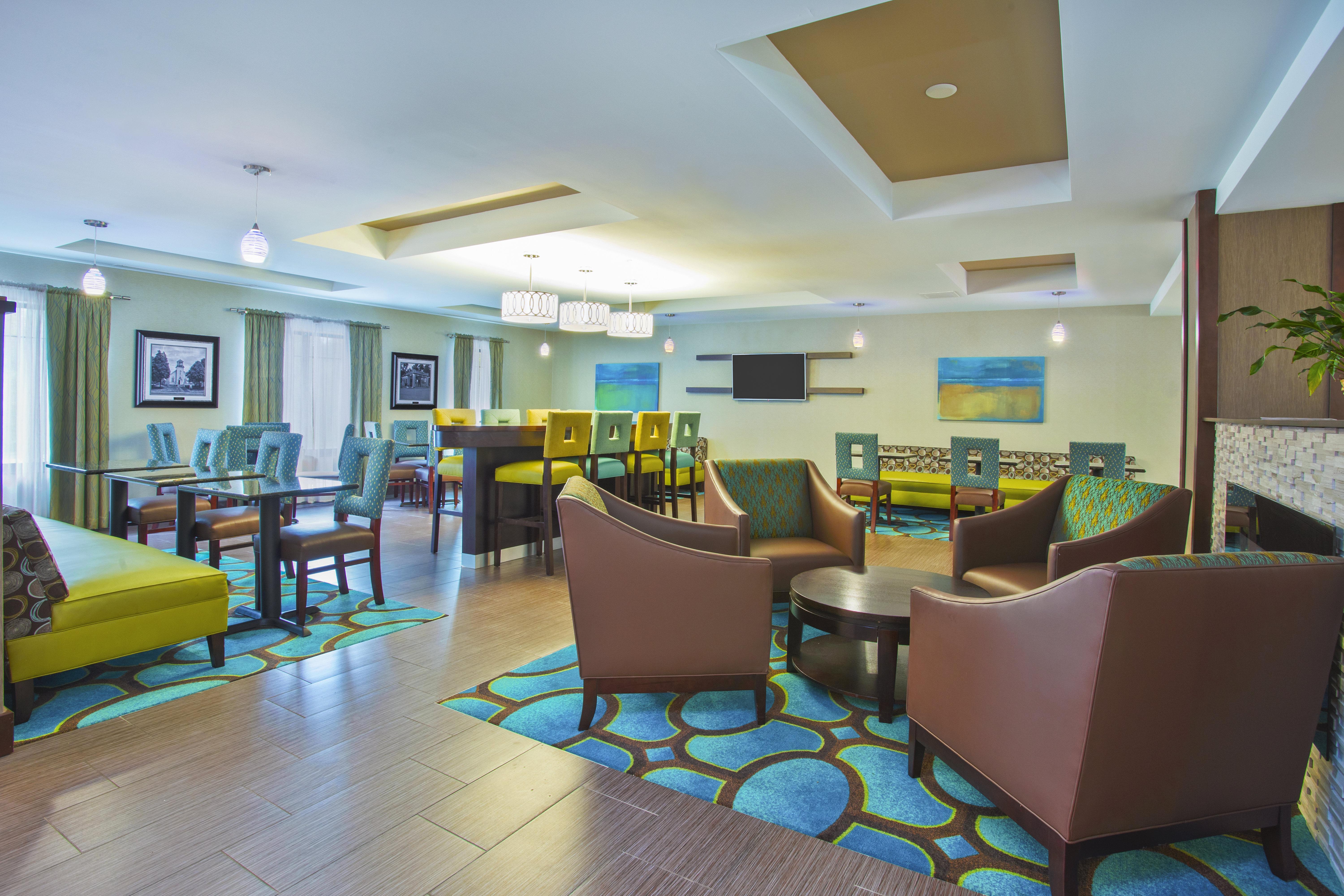 Holiday Inn Express Hastings By Ihg Exterior photo